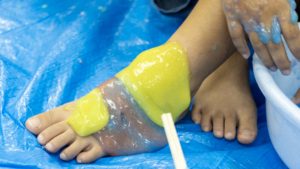 アートワークショップ2019Vol.1「ドッキドキ!ワクワク!ドロドロスライムあそび」