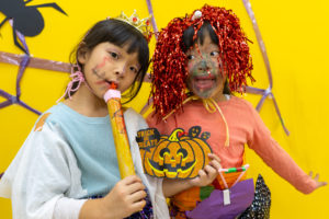 アートワークショップVol.2「変身ハロウィンでファッションショー！」